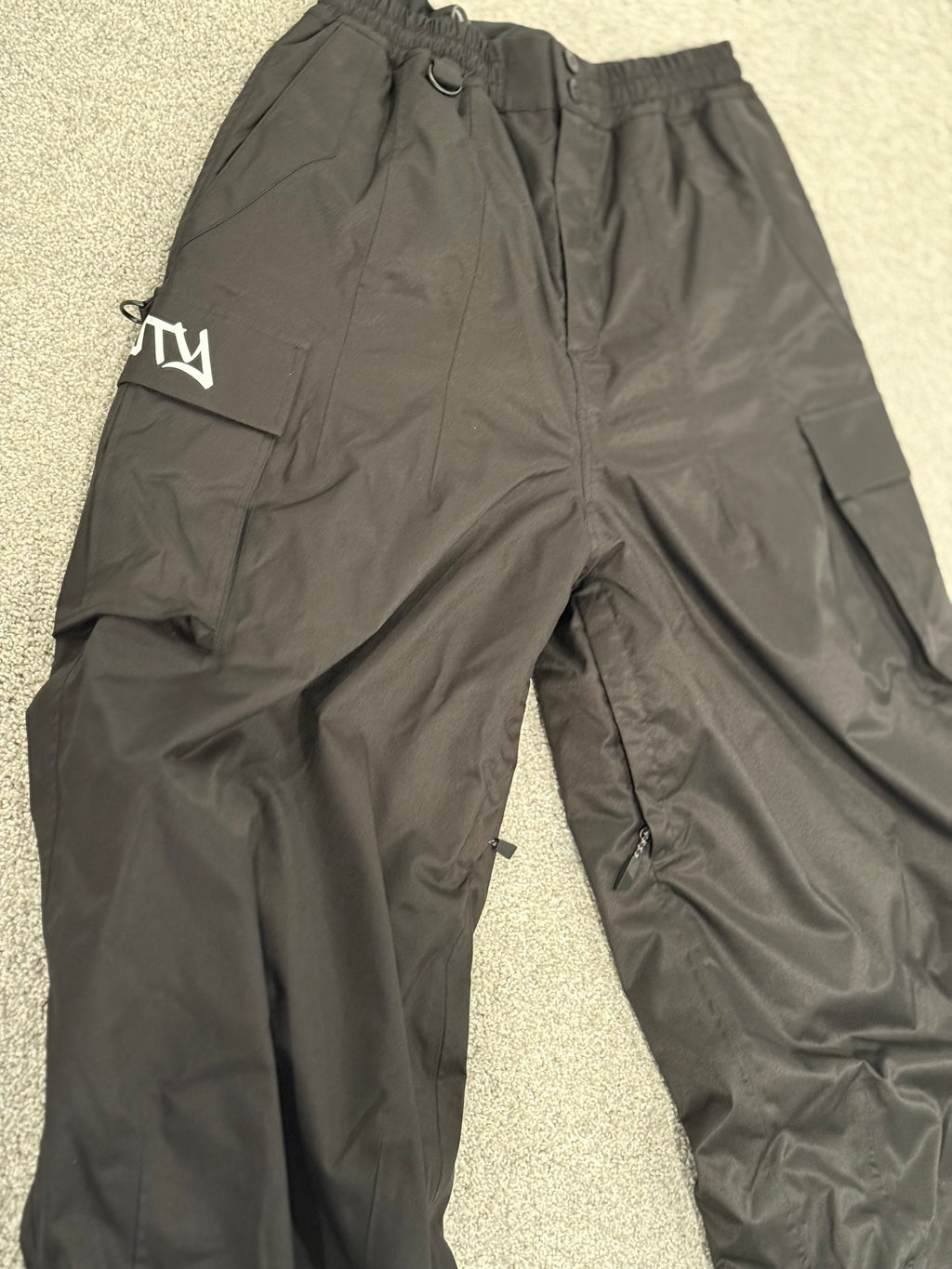 Black Reflective Logo Baggy Snow pants