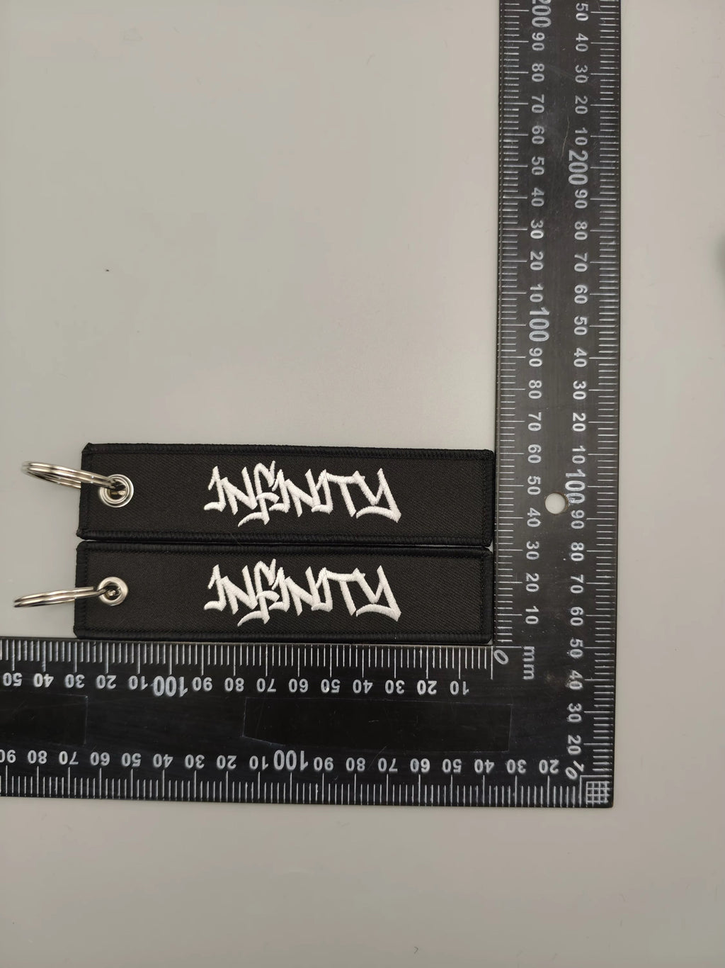 Ski Infinity keychain (2 pack)